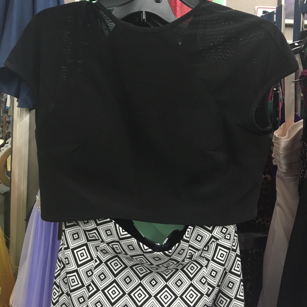 SOLD~Mac Duggal black/white 2 pc prom dress/gown - Picture 3 of 5